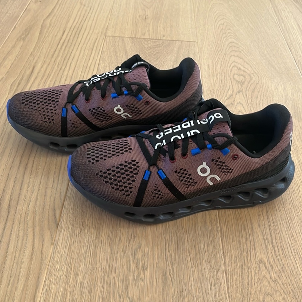 On Cloud ON Cloudsurfer Black Cobalt Women’s 7.5